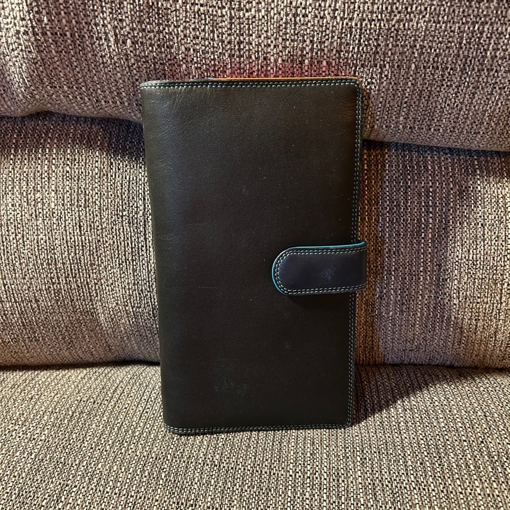 Leather Travel Wallet with Snap Closure - Black with Teal Stitching - Picture 2 of 3